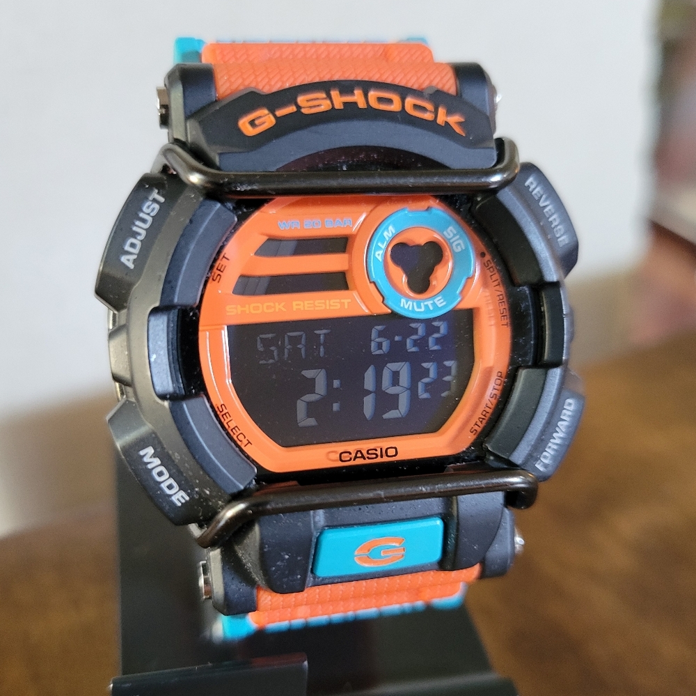 RARE G-Shock Digital Watch from Ltd. Ed.Dusty Neon Series - GD-400DN-4